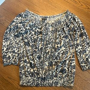 Lucky Brand cute blue/silver top - excellent condition